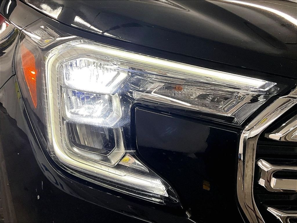 Used 2024 Black GMC SLT image 31