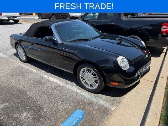 Used 2003 Black Ford Base image 1