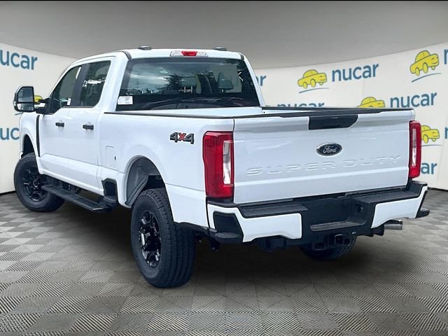 New 2026 Oxford White Ford F-350® XL image 4
