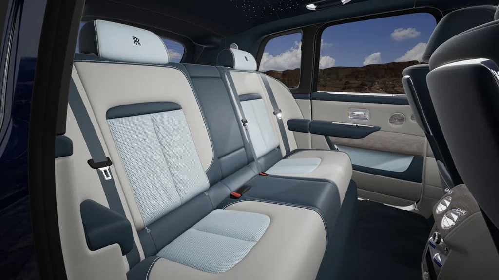 New 2027 Blue Rolls-Royce  image 8