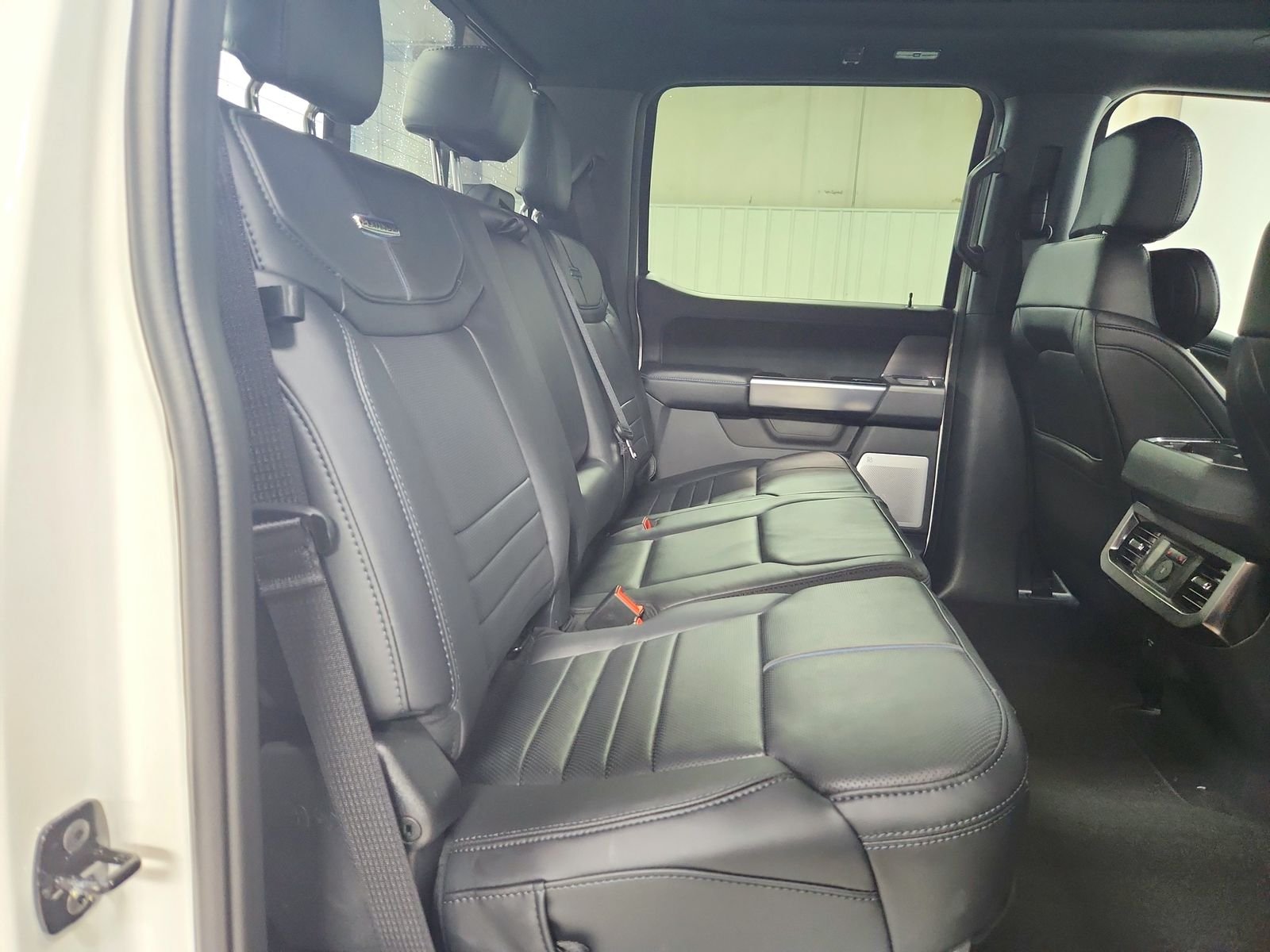 2026 Ford F-350 Super Duty Platinum - Photo 47