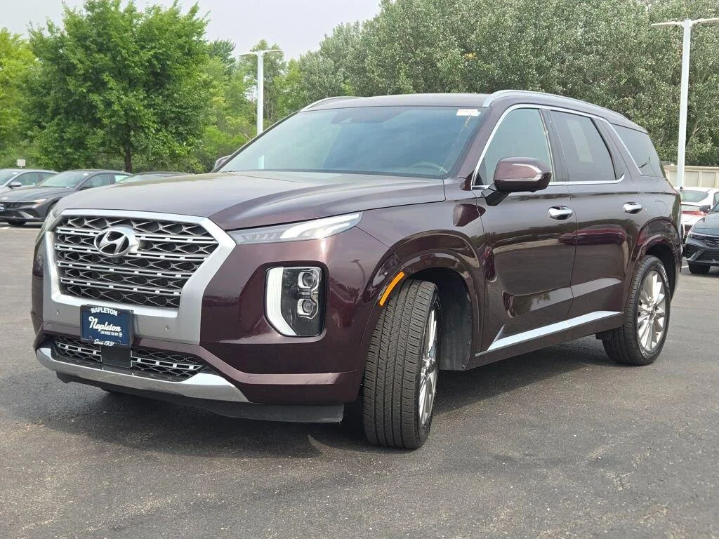 Used 2020 Sierra Burgundy Hyundai Limited image 5
