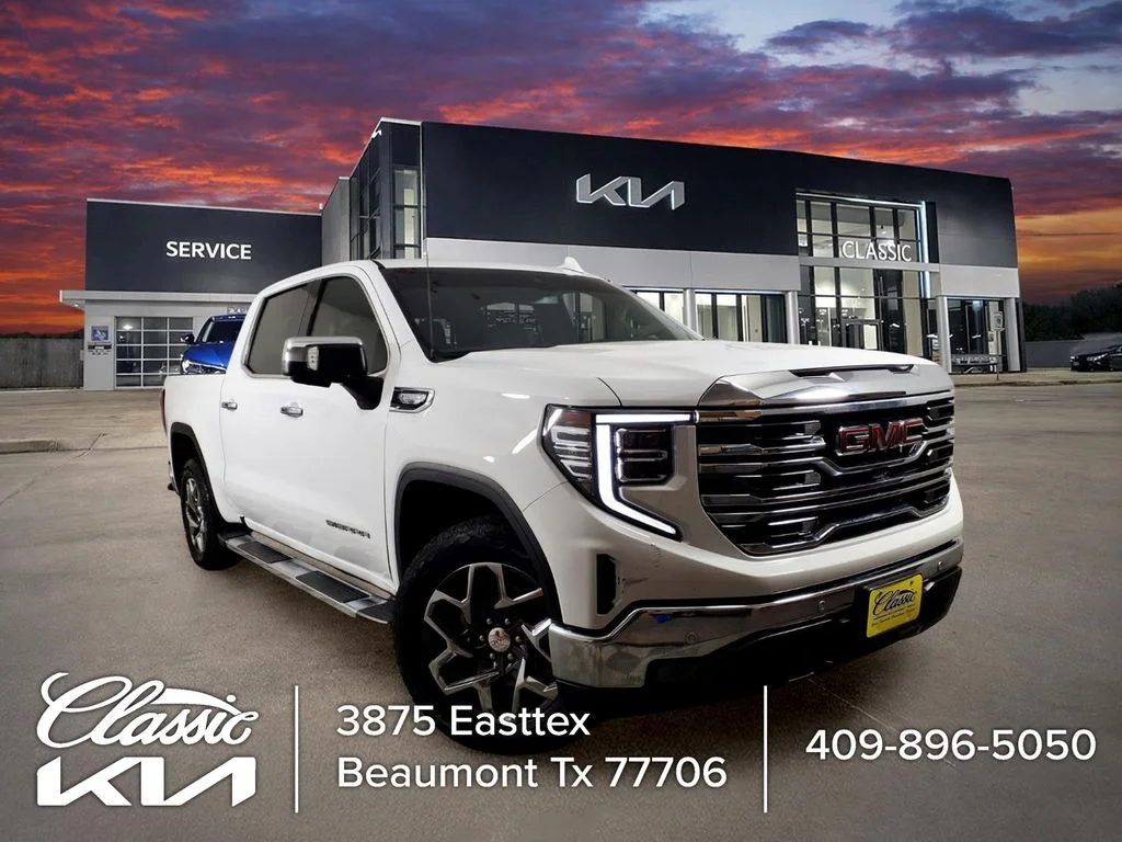 Used 2024 White GMC SLT image 1