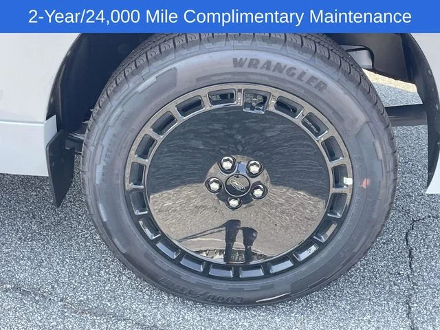 New 2026 White Ford Lobo Standard image 8