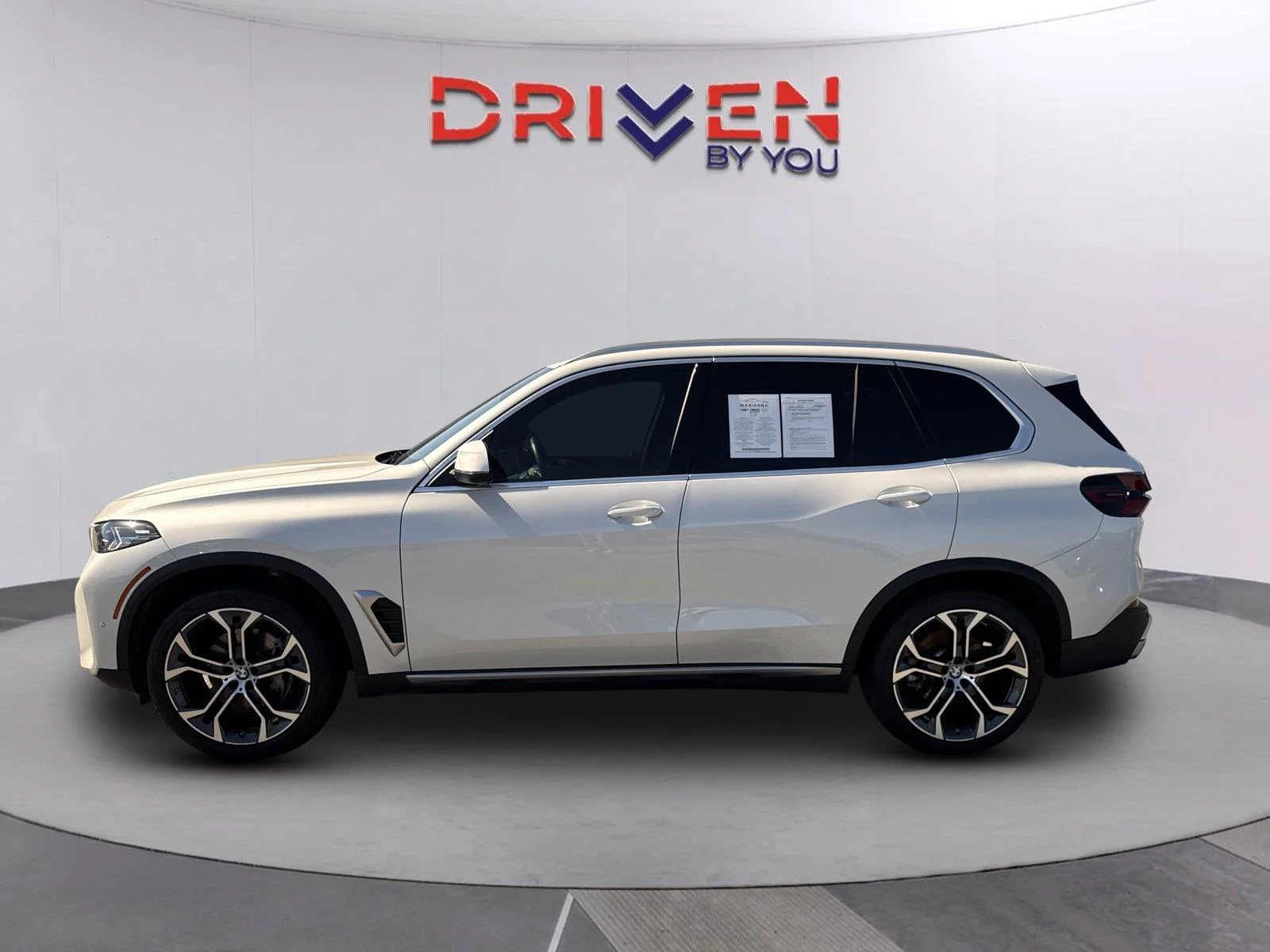 Used 2024 Mineral White Metallic BMW sDrive40i image 6
