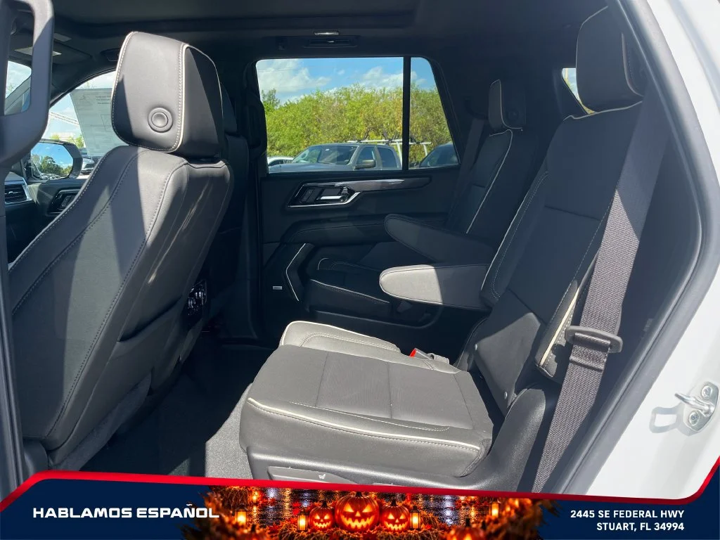 New 2027 Summit White GMC Elevation image 11