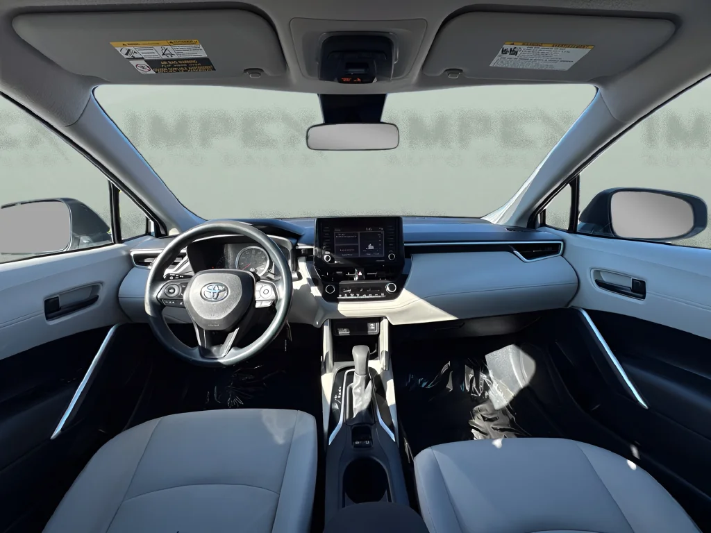 Used 2022 Silver Toyota L image 12