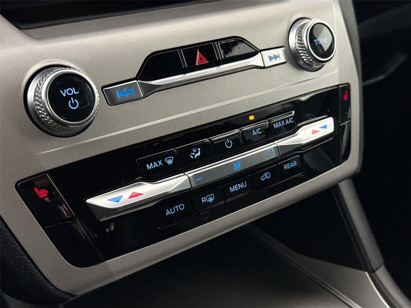 Used 2023 Agate Black Ford XLT image 24
