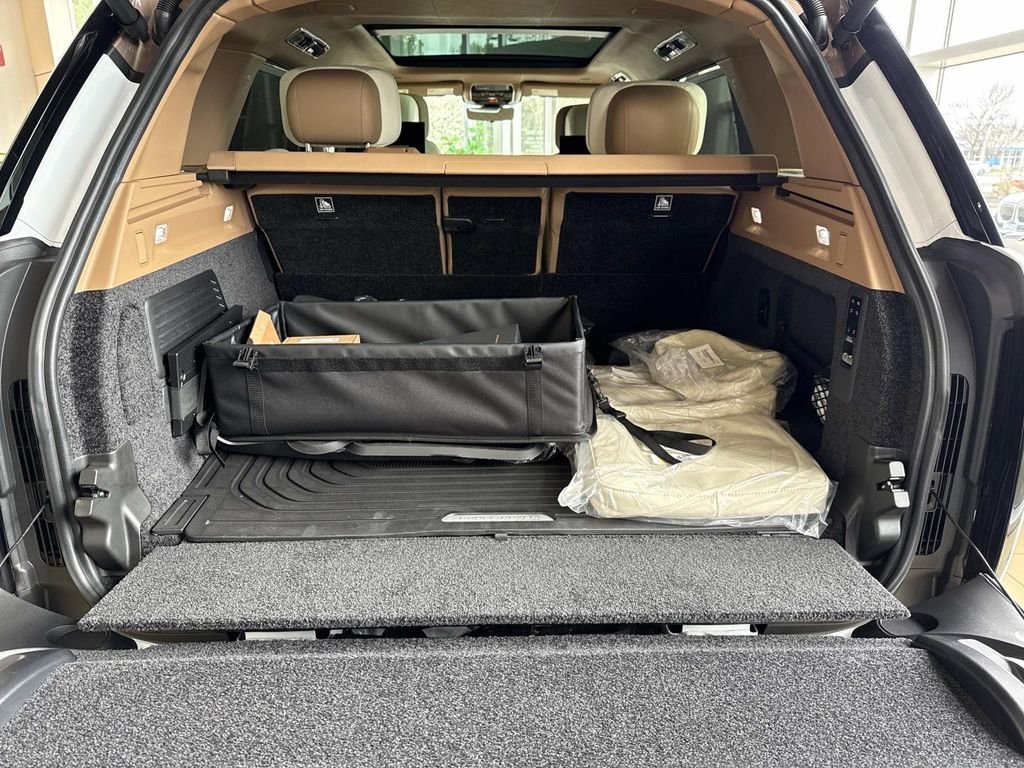 New 2026 Icy White Land Rover SV Signature Suite image 15