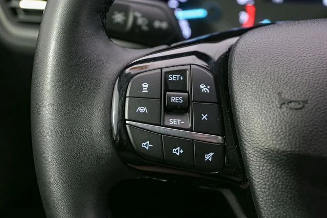 Used 2022 Blue Ford SEL image 30