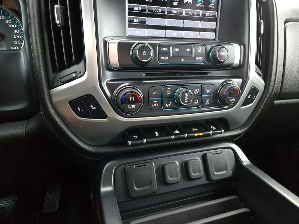 Used 2018 Gray GMC SLT image 26