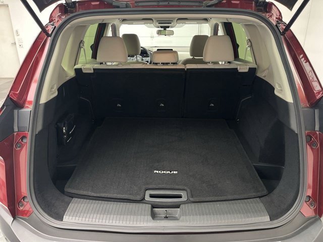 Used 2023 Scarlet Ember Tintcoat Nissan SV image 3