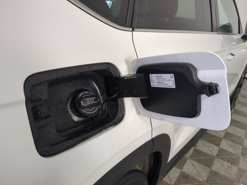 2024 Volkswagen Taos SE - Photo 18