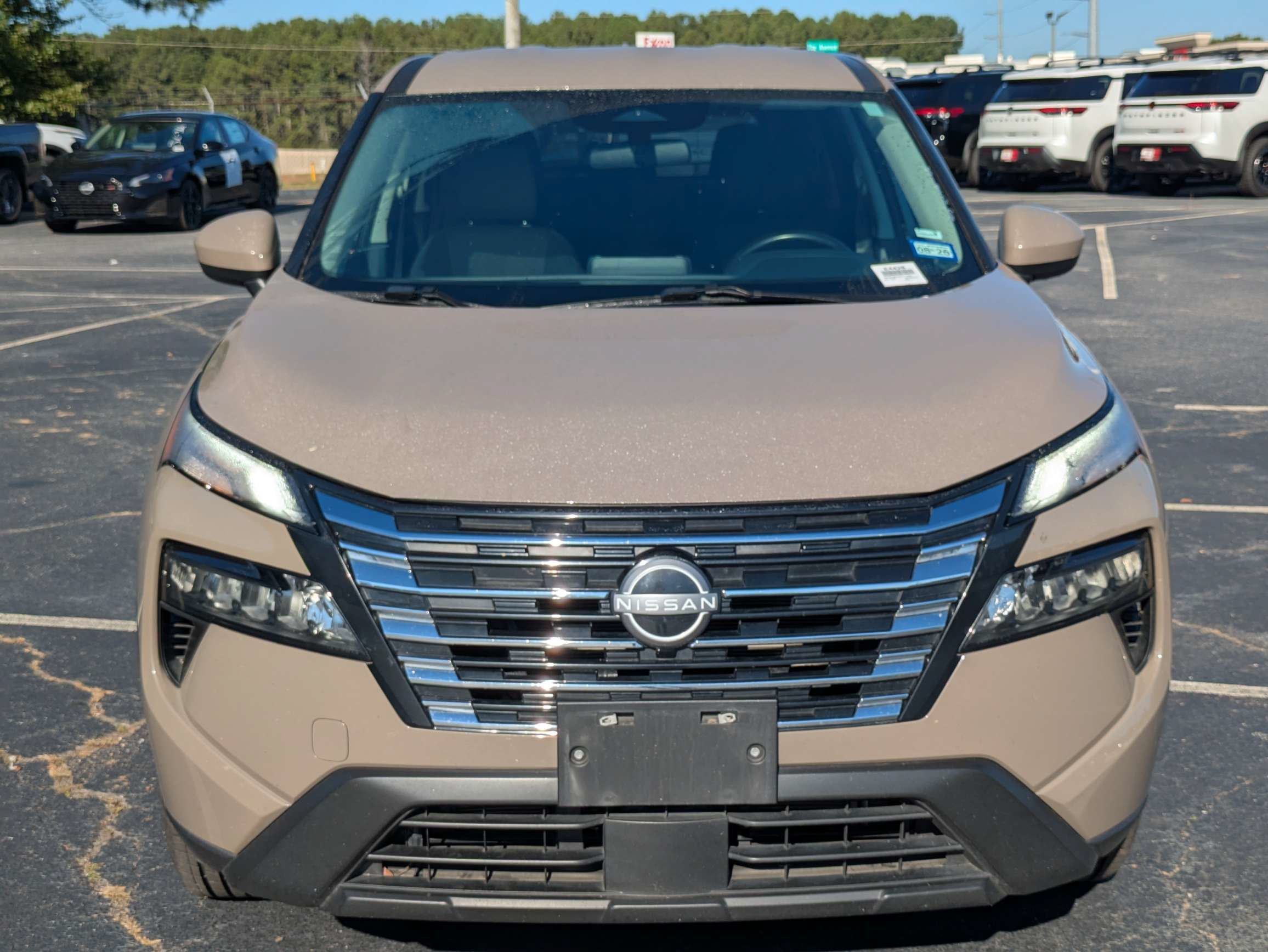 Used 2025  Nissan SV image 8