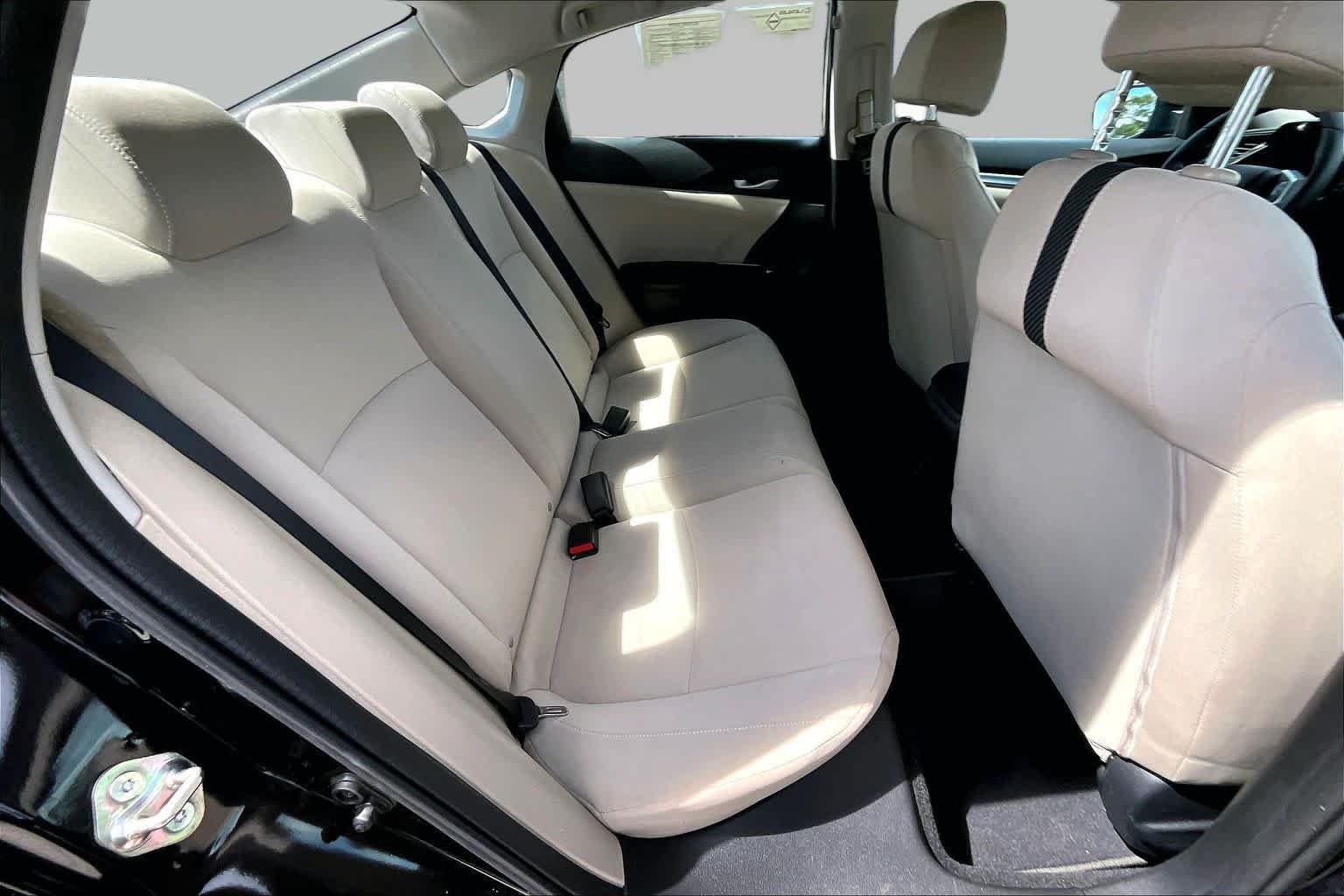 Used 2018  Honda LX image 20