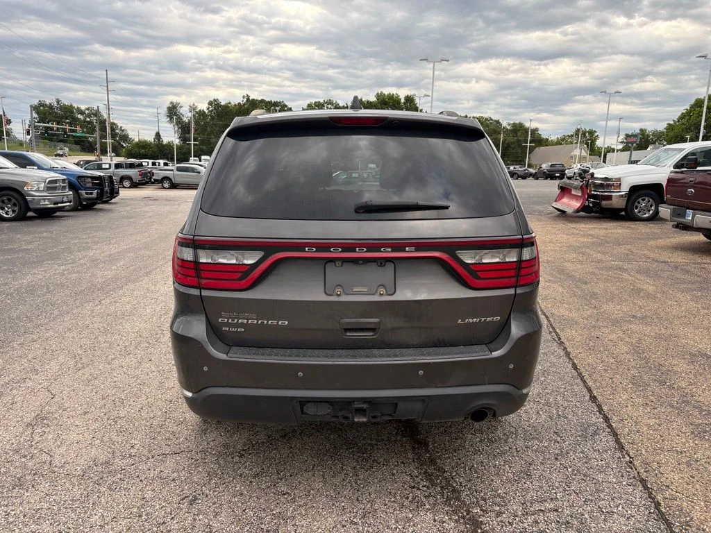 Used 2014 Granite Crystal Clearcoat Metallic Dodge Limited image 6