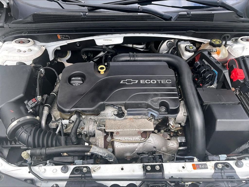 Used 2017 White Chevrolet LS image 28