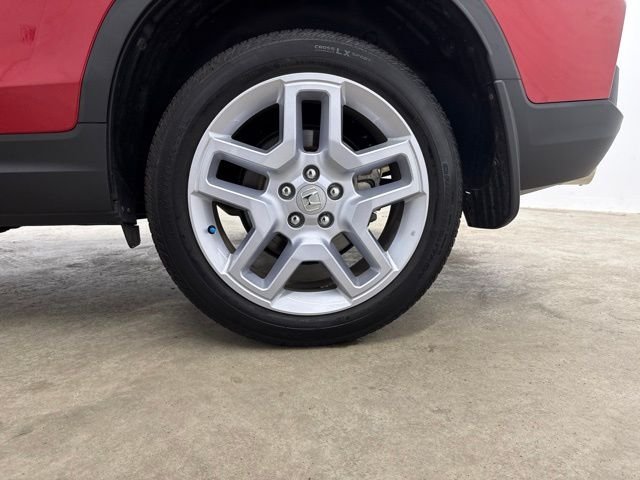 Used 2025 Red Honda EX-L image 10