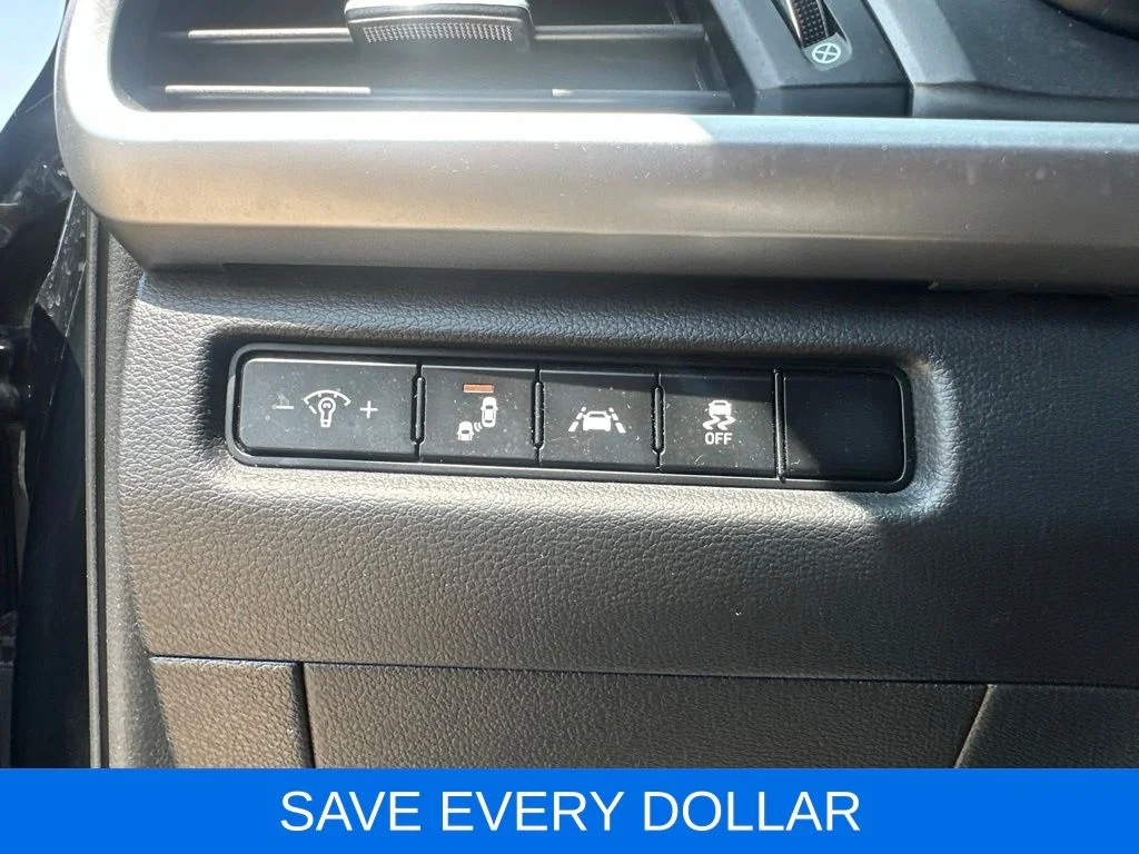 Used 2021 Black Kia S image 10