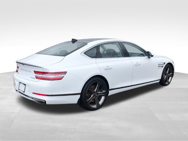 Used 2021 White Genesis 3.5T image 8