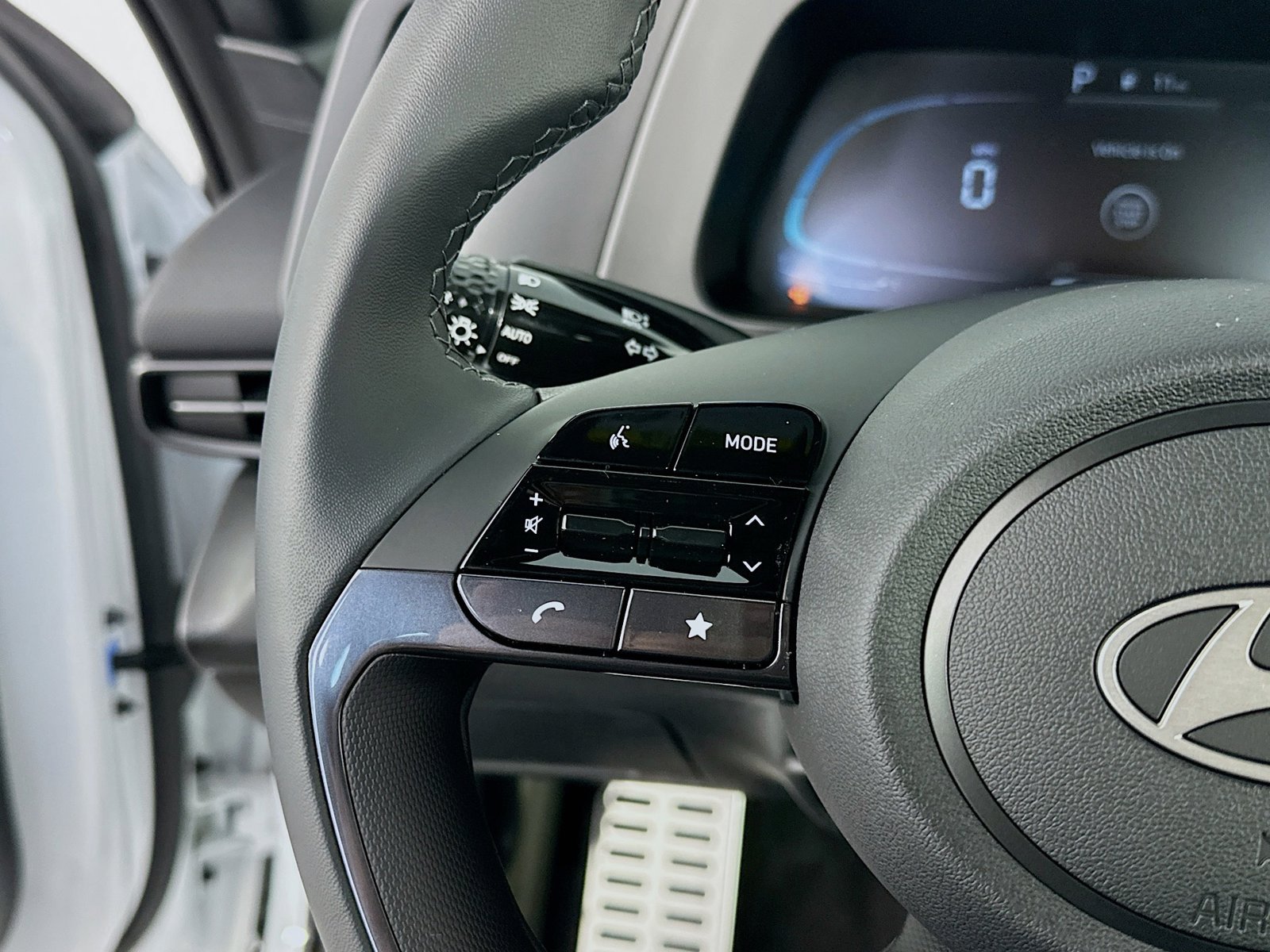 2026 Hyundai Elantra SEL Sport - Photo 14