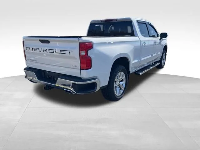 Used 2019 IRIDESCENT PEARL TRICOAT Chevrolet LTZ image 6