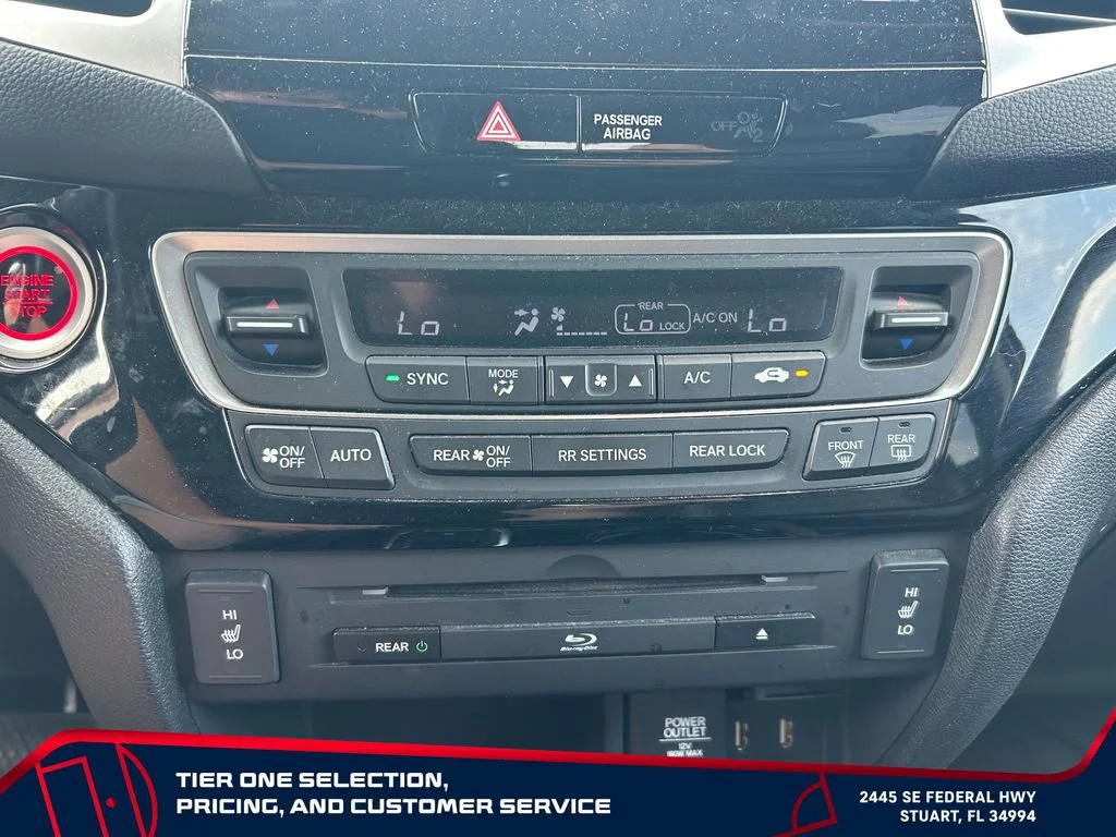 Used 2017  Honda Touring image 38
