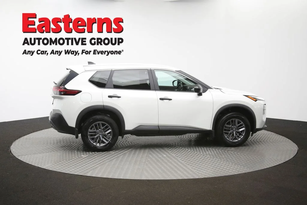 Used 2023 White Nissan S image 46
