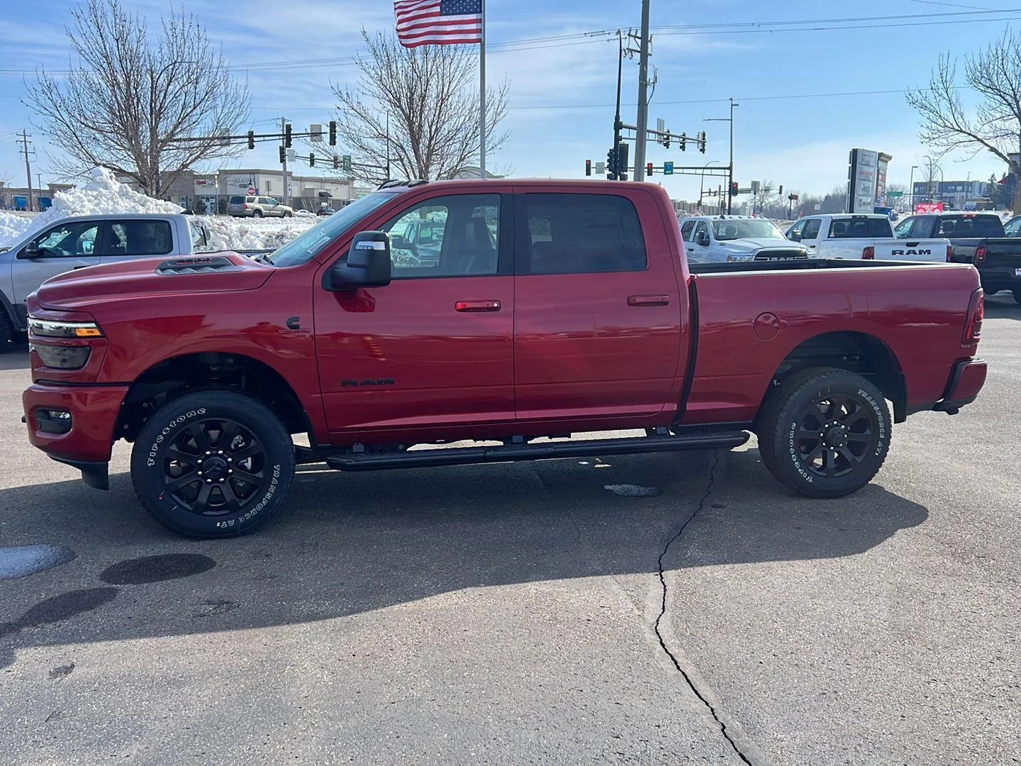 New 2026 Molten Red Pearl-Coat Exterior Paint RAM Laramie image 5