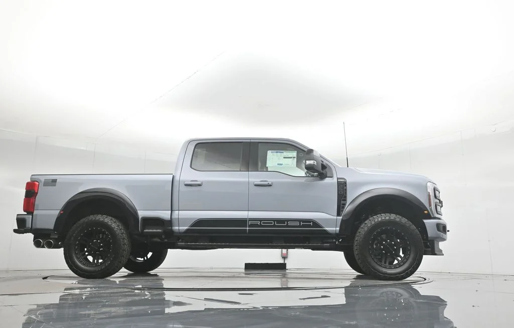 New 2026 Glacier Gray Metallic Tri-Coat Ford Lariat image 51
