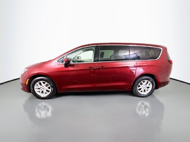 Used 2022 Velvet Red Pearlcoat Chrysler LX image 4
