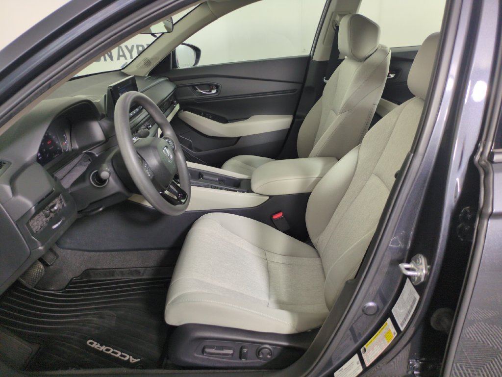 2025 Honda Accord SE - Photo 14