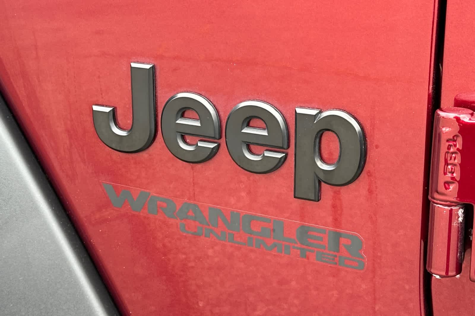 Used 2022 Snazzberry Pearlcoat Jeep Unlimited Sport Altitude image 32