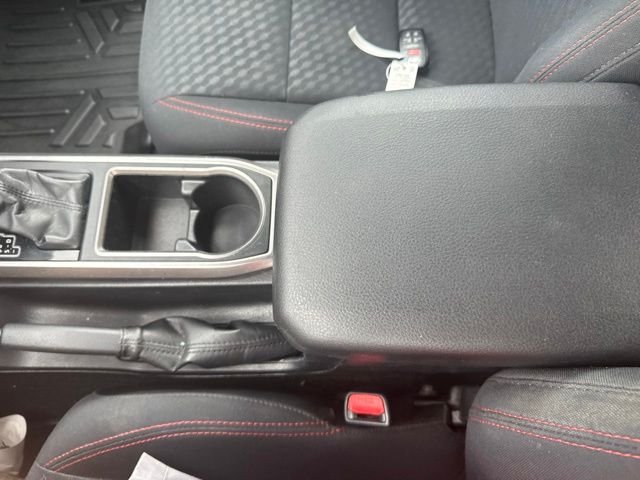 Used 2022 Silver Toyota SR5 image 33