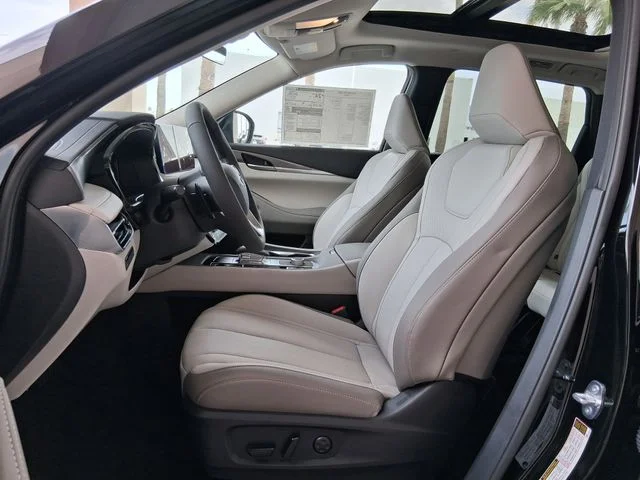New 2027 BLACK OBSIDIAN INFINITI Pure FWD image 17