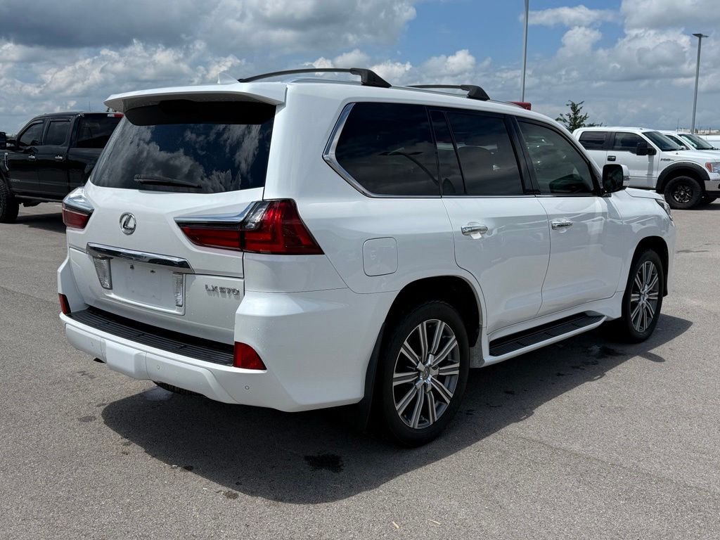 Used 2017 White Lexus 570 image 19