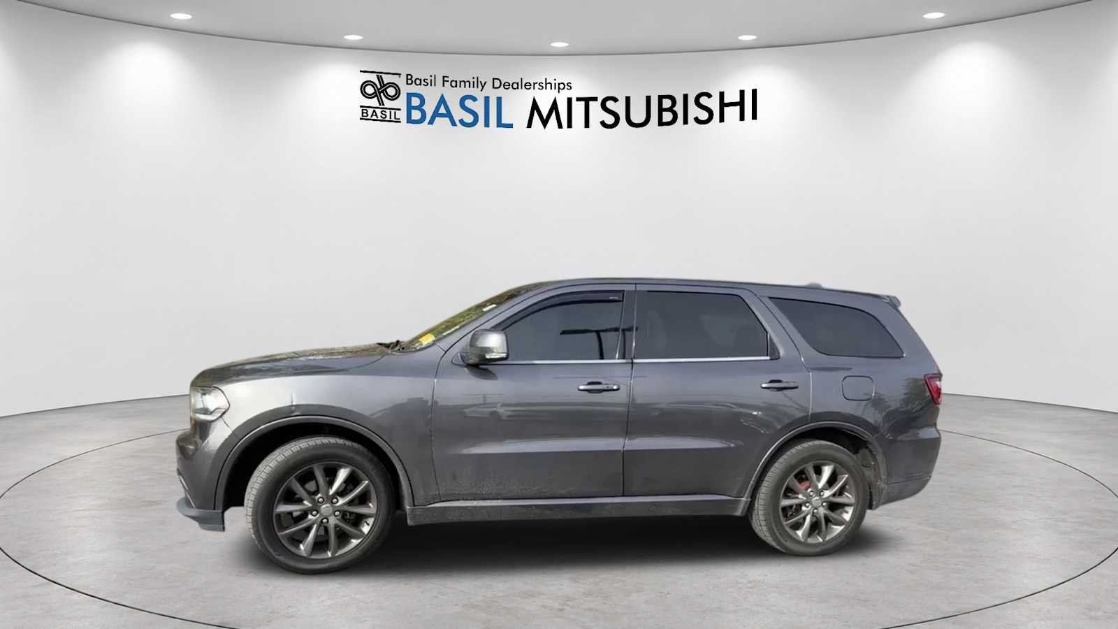 Used 2015 Granite Crystal Metallic Clearcoat Dodge Limited image 4