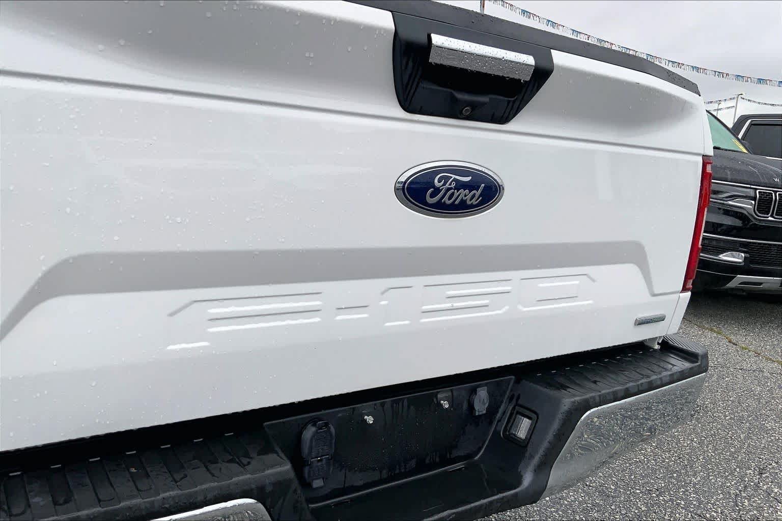 Used 2018 Oxford White Ford XLT image 9