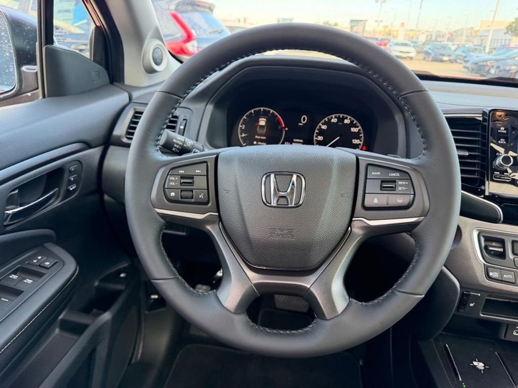 New 2026 Radiant Red Metallic II Honda RTL image 11