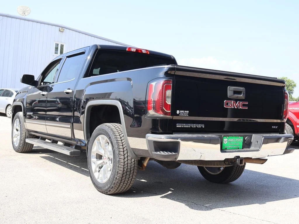 Used 2018 Black GMC SLT image 3
