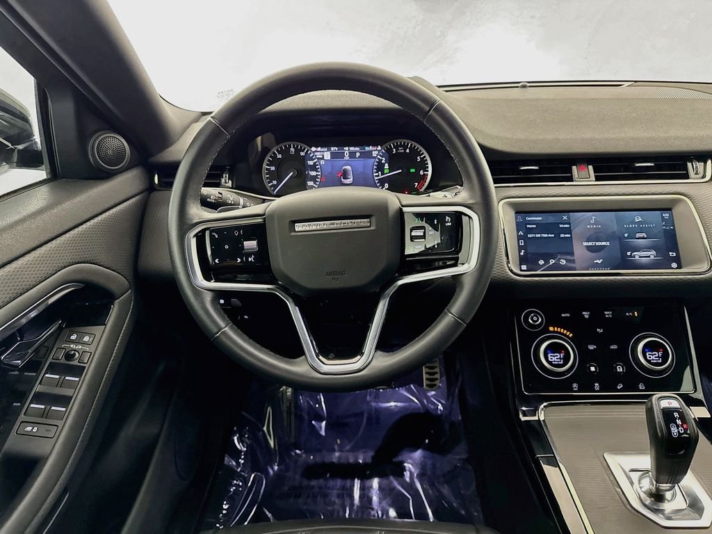 Used 2023 White Land Rover R-Dynamic S image 23