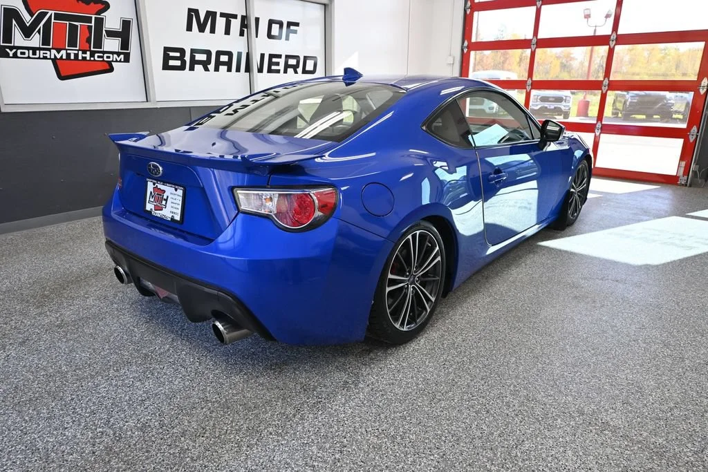 Used 2016 Blue Subaru Limited image 3