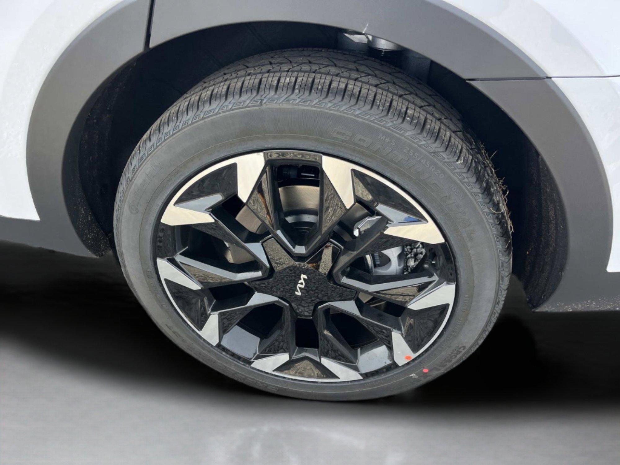 New 2026 Glacial White Pearl Kia EX image 11