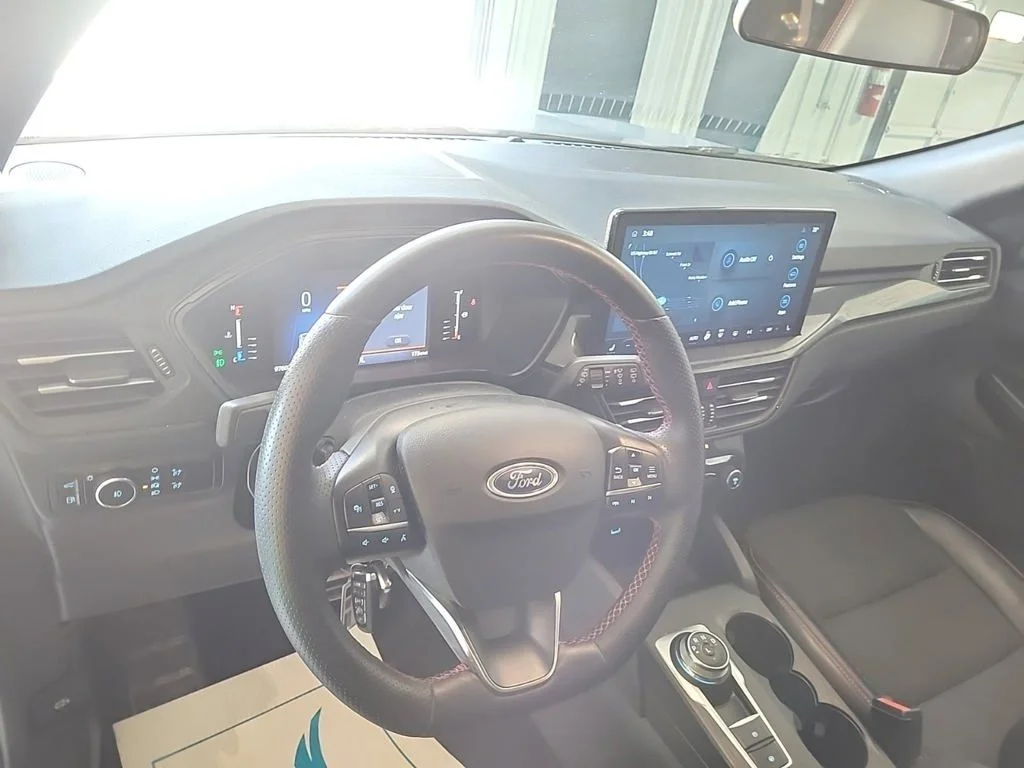 Used 2023 Silver Ford ST-Line Select image 5
