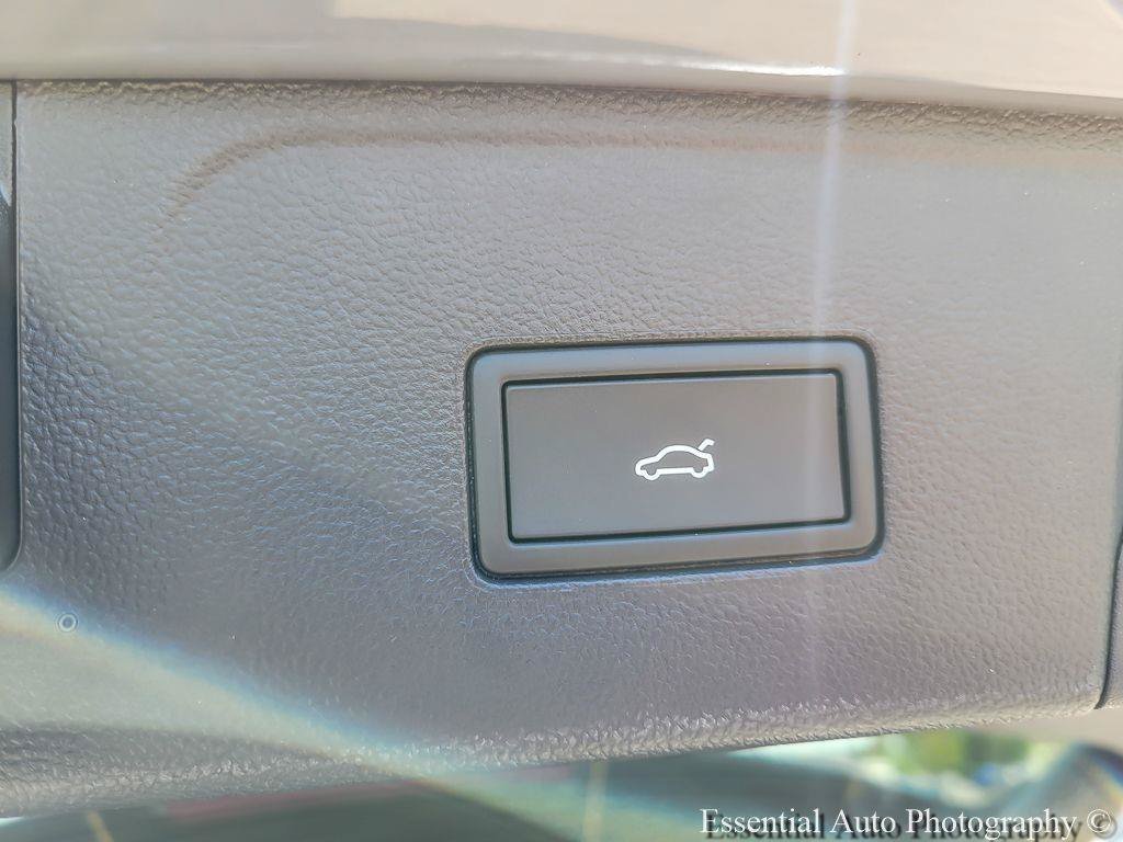 New 2026 Pure Gray Volkswagen 2.0T SE w/Technology image 18