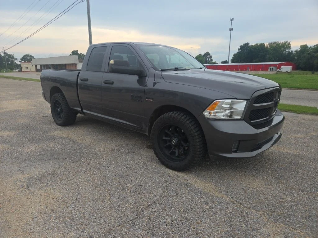 Used 2018 Gray Ram Express image 12