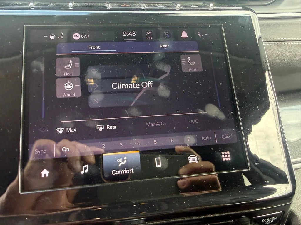 Used 2022 Gray Jeep Laredo image 11