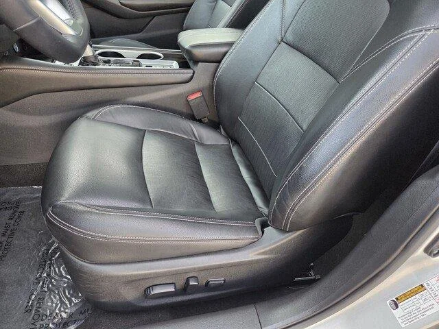 Used 2021 Brilliant Silver Metallic Nissan 2.5 SL image 11
