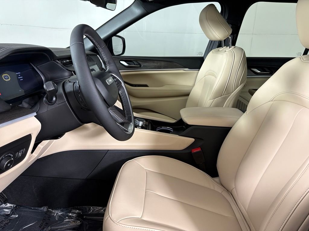 New 2026 Bright White Clearcoat Jeep Limited image 21