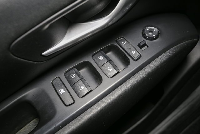 Used 2022 Black Hyundai SEL Premium image 33